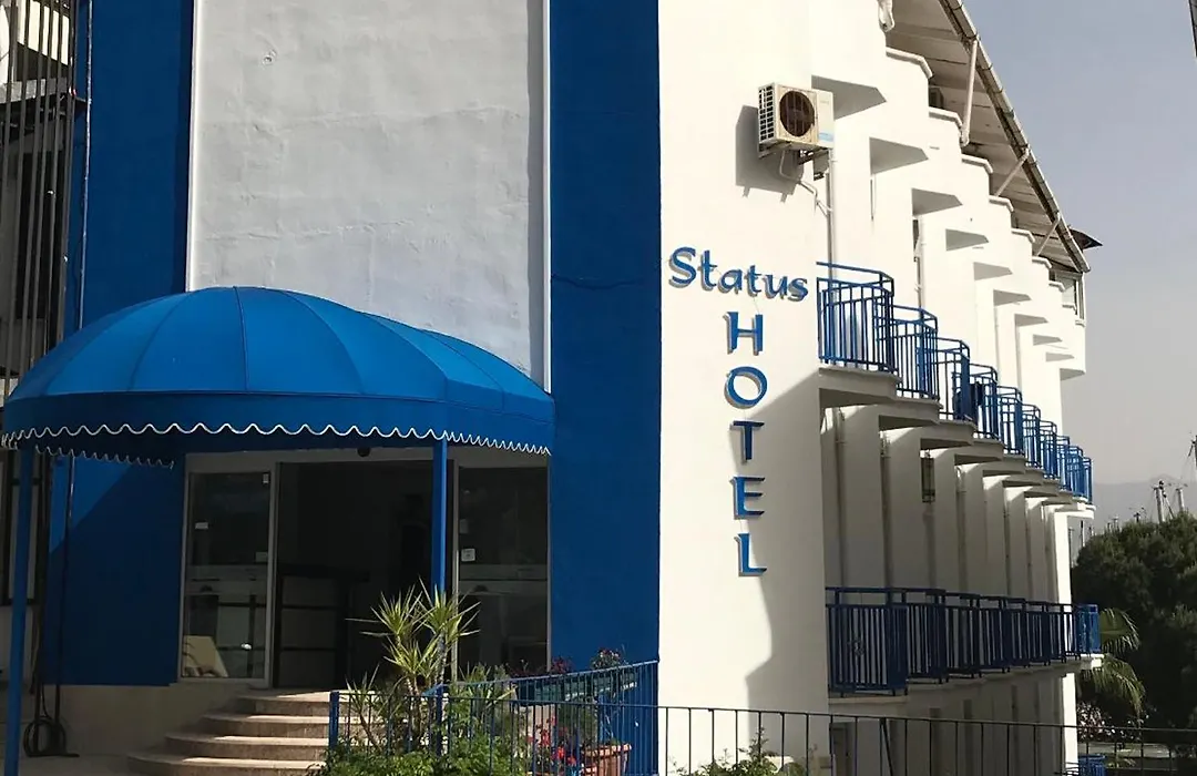 Hotel Status 2*